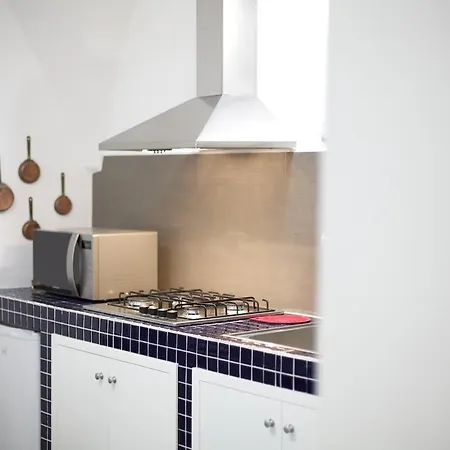 The House * קטאניה