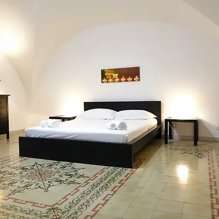 The House Apartment Catania