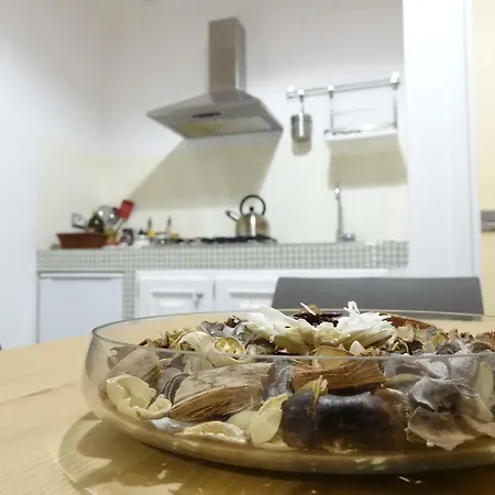 The House * קטאניה